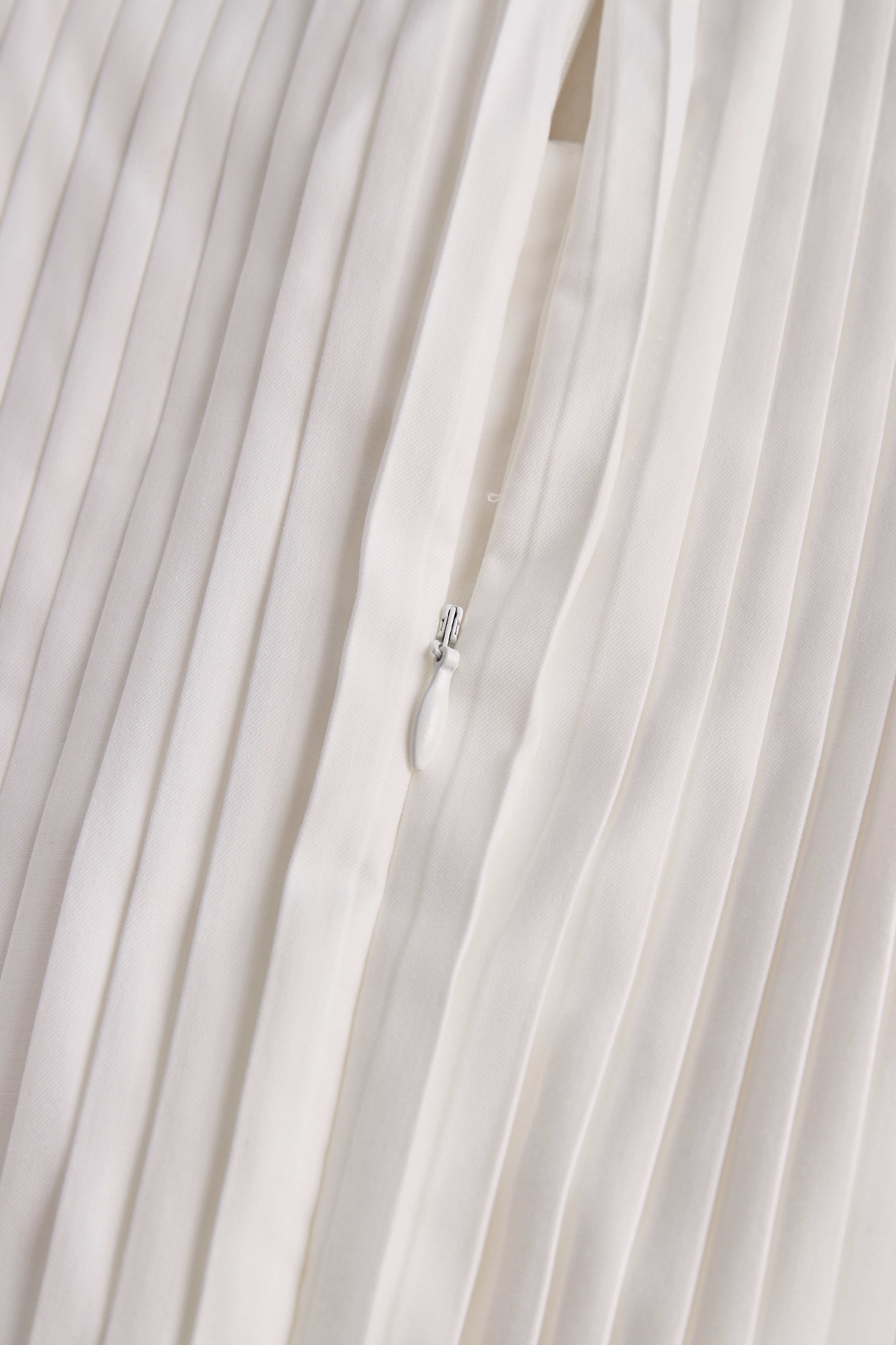 Timeless Sleeveless Pleated Dress | Elegant Women's Dress