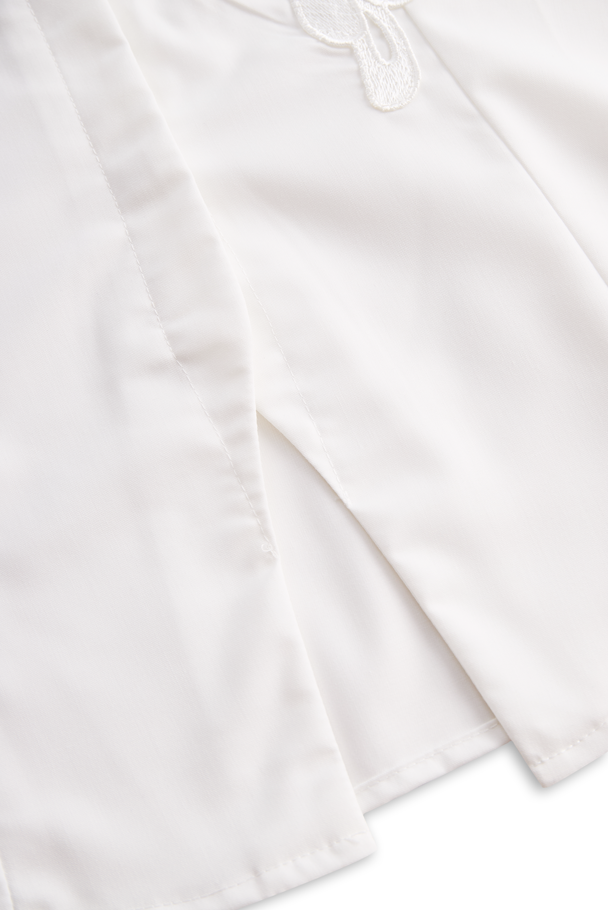 Sleeveless Shirt with 3D Floral Appliqué | Elegant Women's Dress