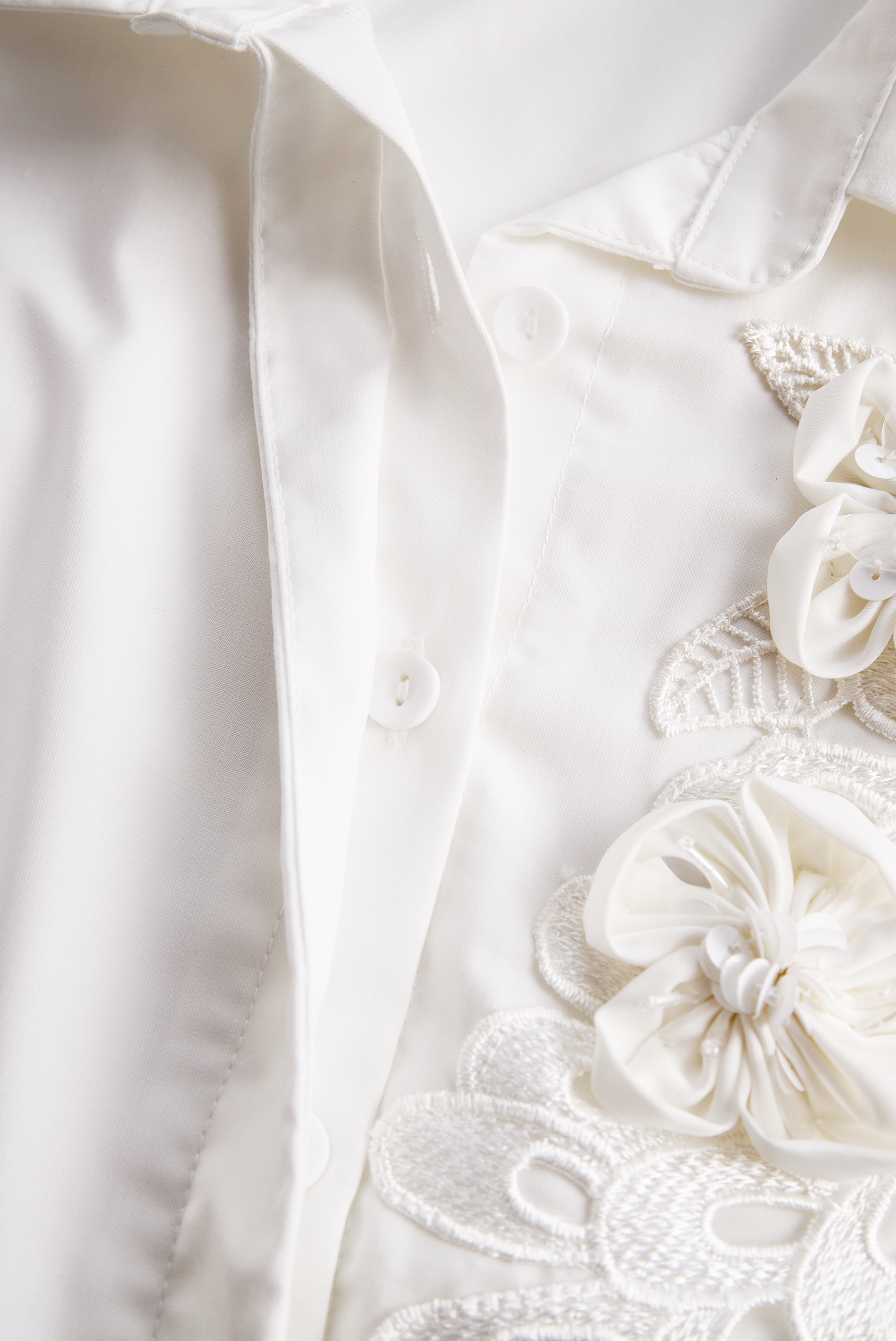 Sleeveless Shirt with 3D Floral Appliqué | Elegant Women's Dress