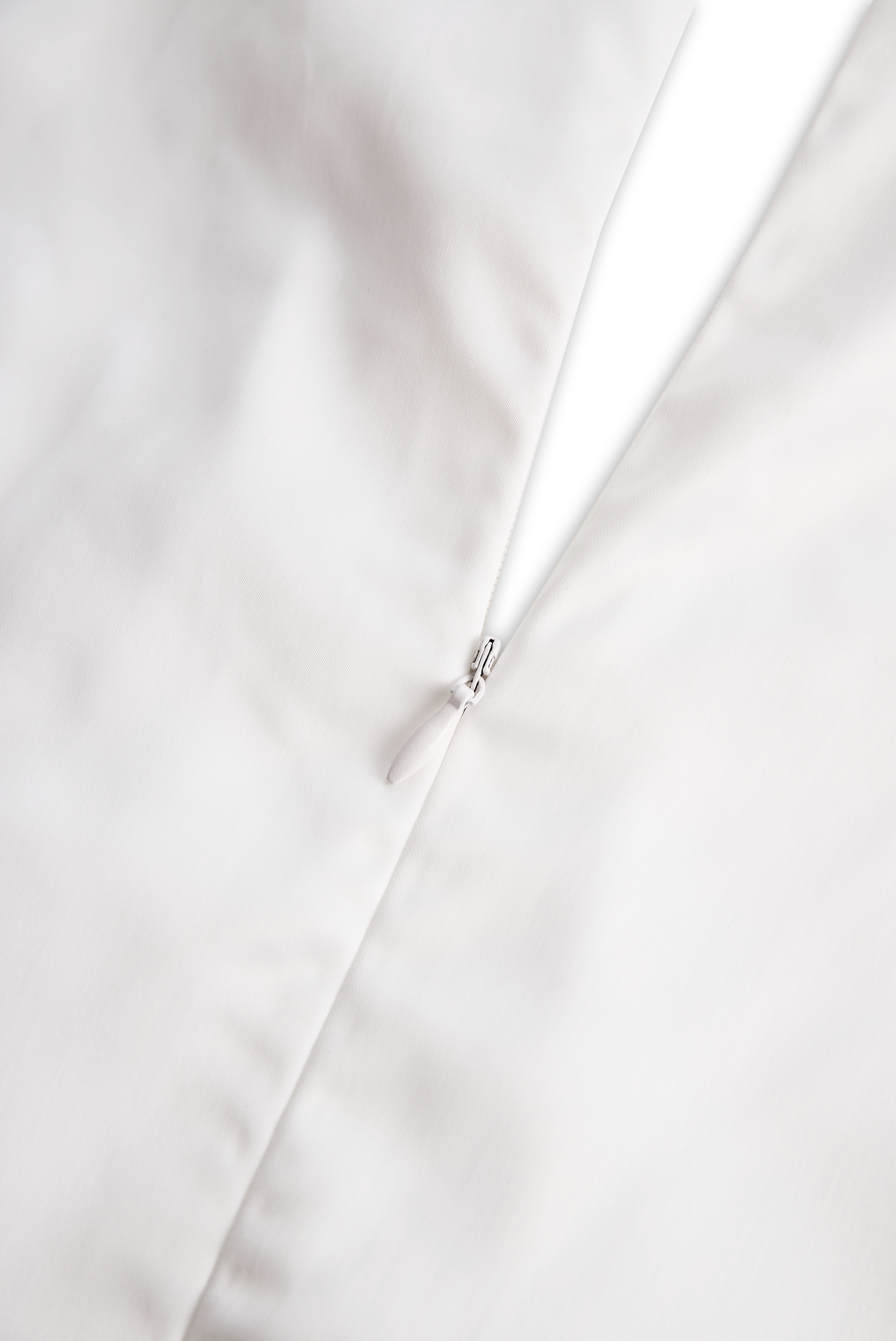 Sleeveless Shirt with 3D Floral Appliqué | Elegant Women's Dress