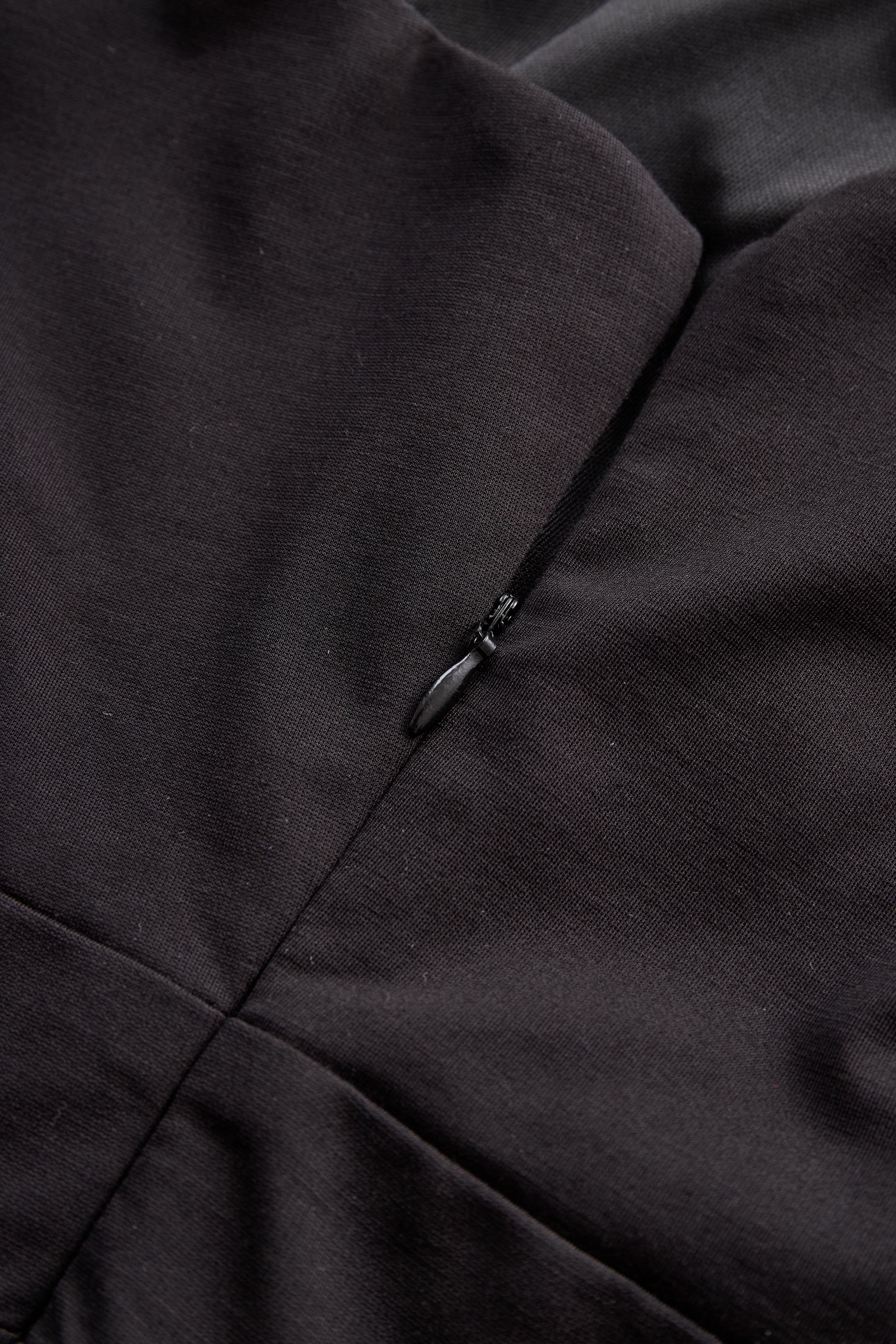 Stylish Plain One-Shoulder Gown with Metallic Pleated | Elegant Women's Dress